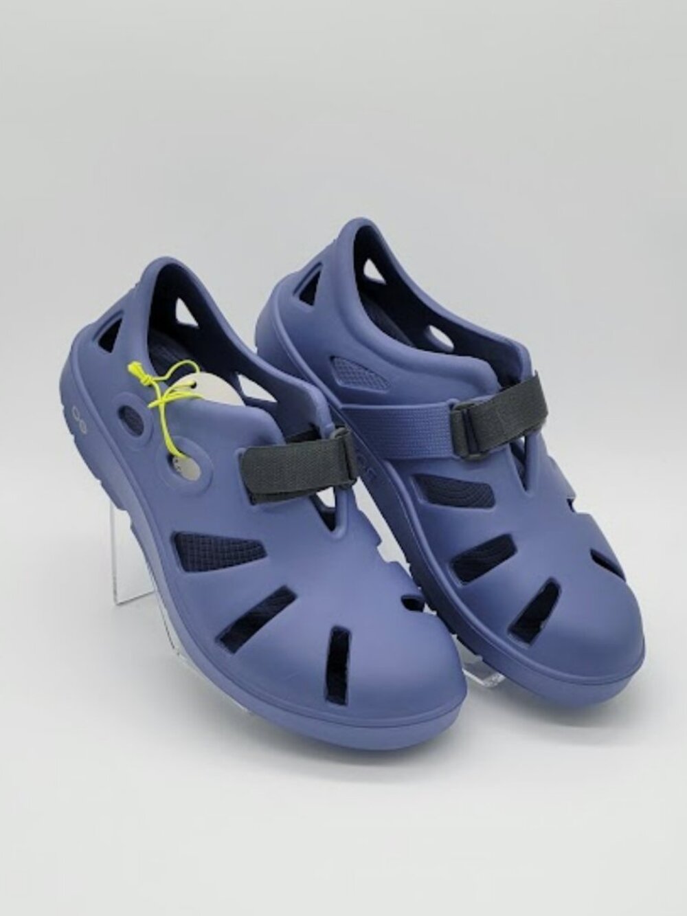 OOFOS OOcandoo Unisex Recovery Sandals Men 8 Women 10 Water Drop Blue Closed Toe